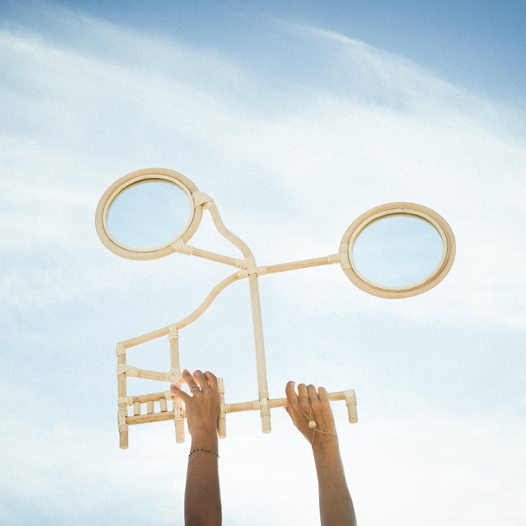 Miroirdesignenrotinfaitmain