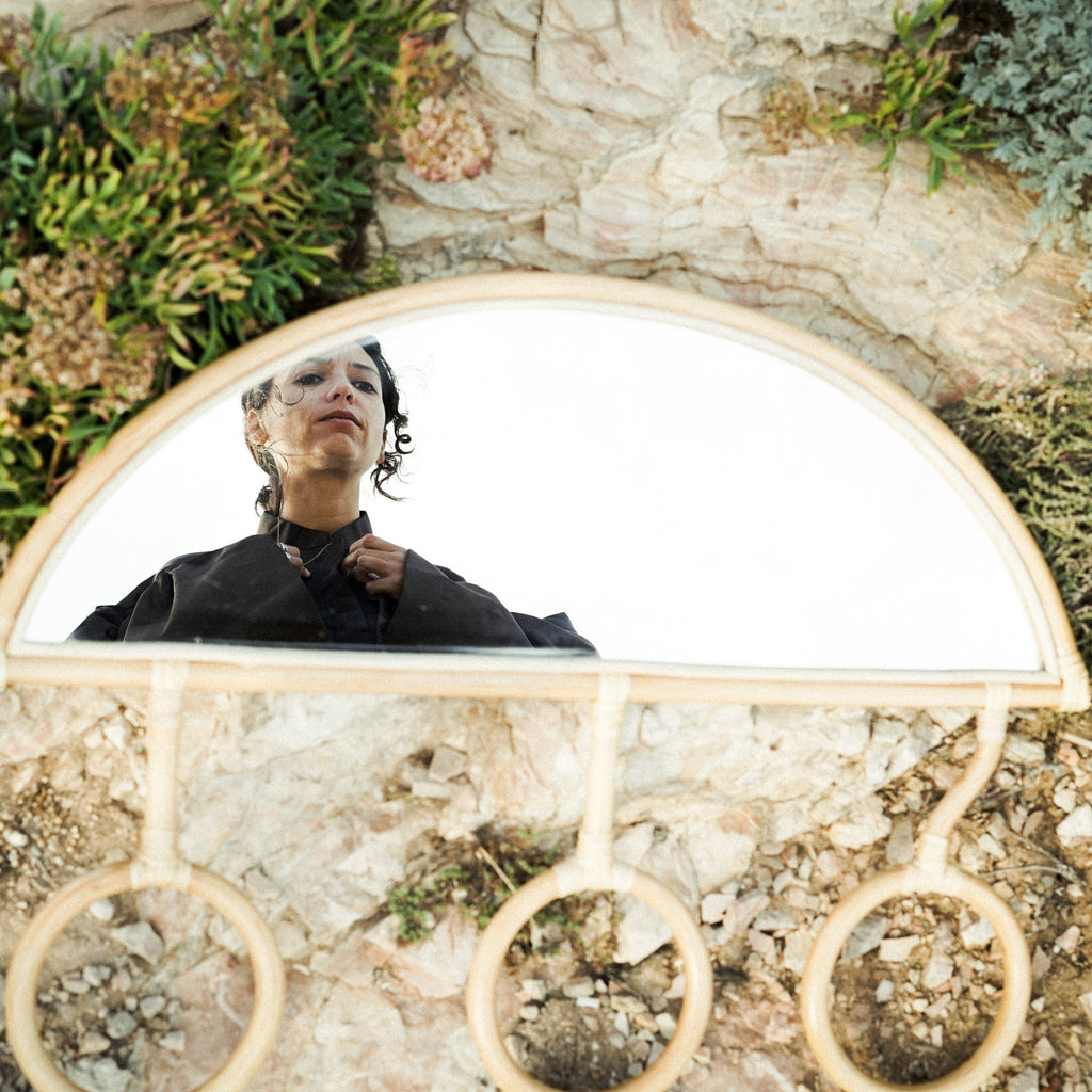 Miroirdesignenrotinfaitmain